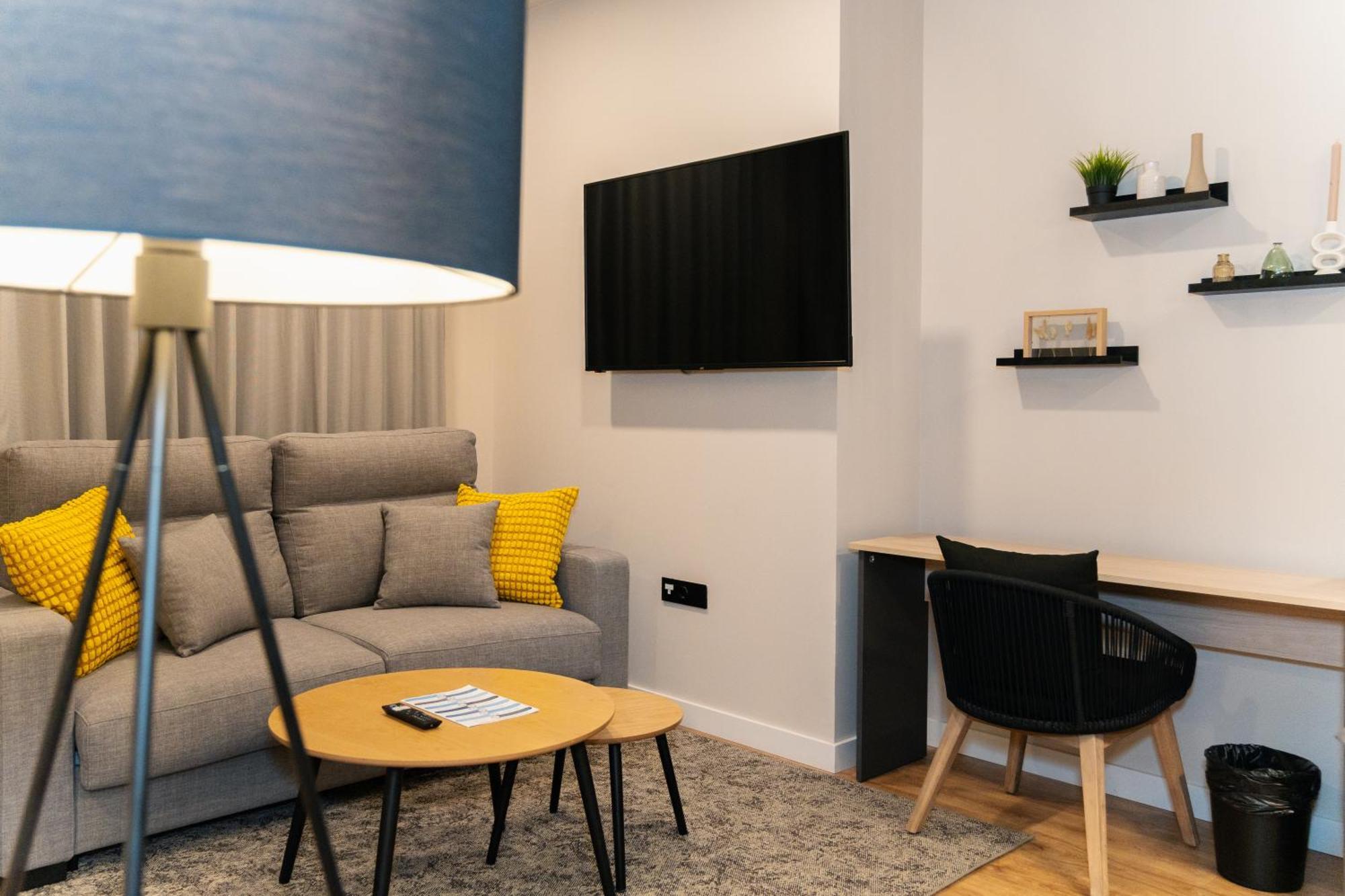 Dorm4You Arena 2 Валенсия Экстерьер фото
