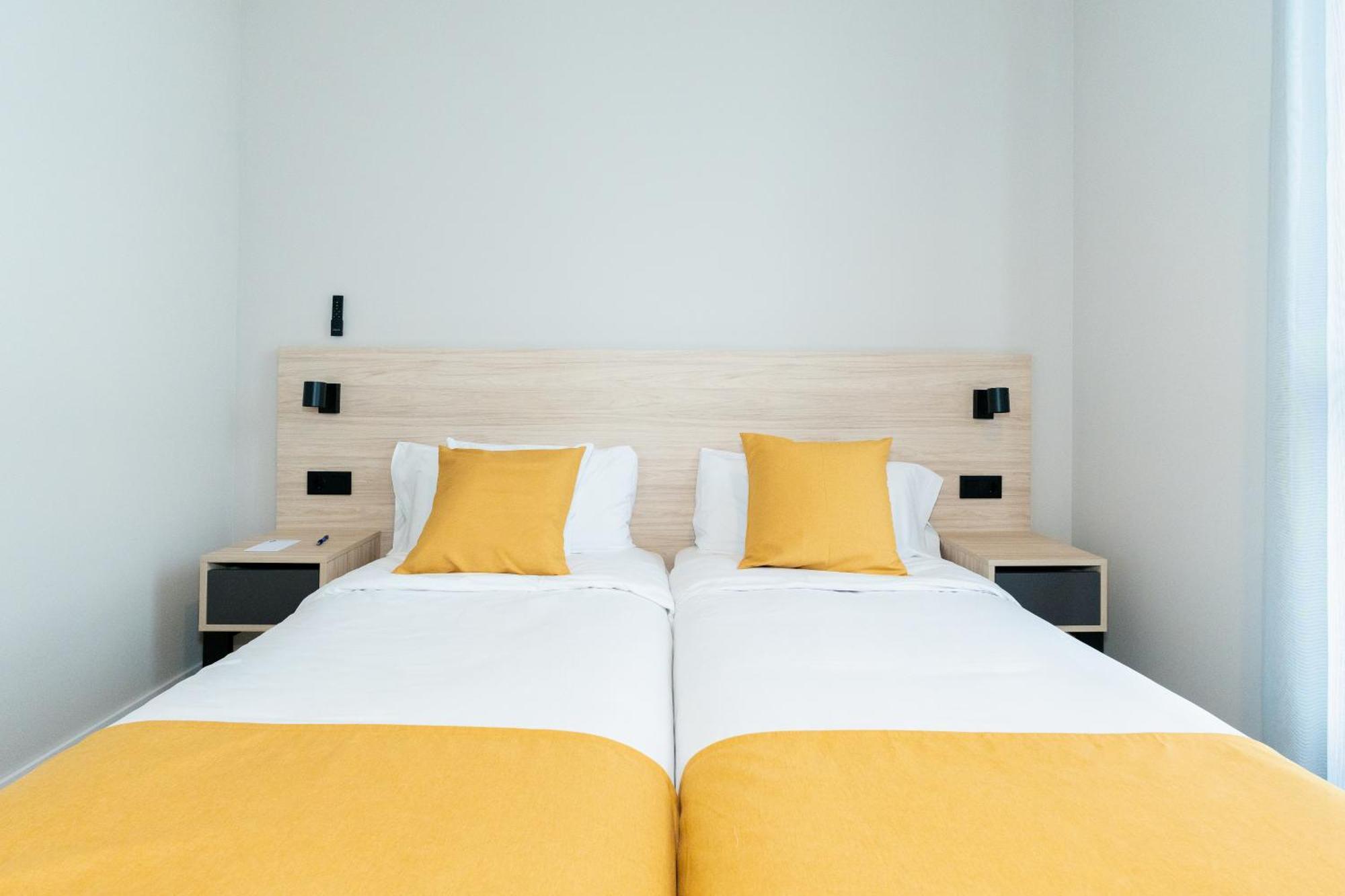 Dorm4You Arena 2 Валенсия Экстерьер фото